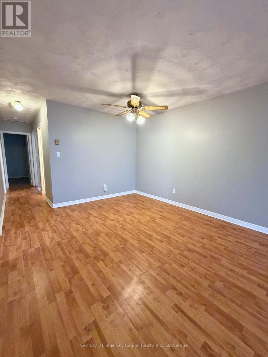 14 Cypress Court, North Bay (College Heights), Ontario  P1B 9G9 - Photo 3 - X12861364