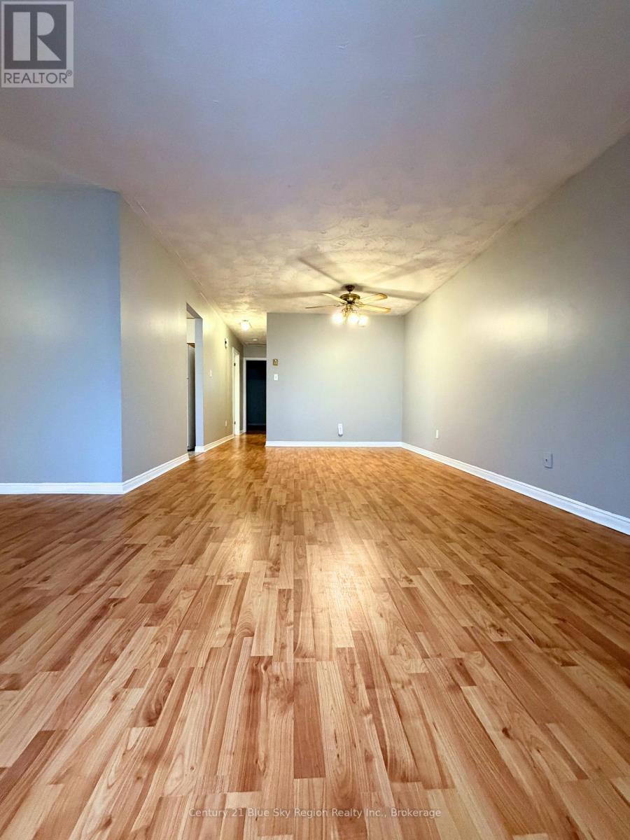 14 Cypress Court, North Bay (College Heights), Ontario  P1B 9G9 - Photo 5 - X12861364