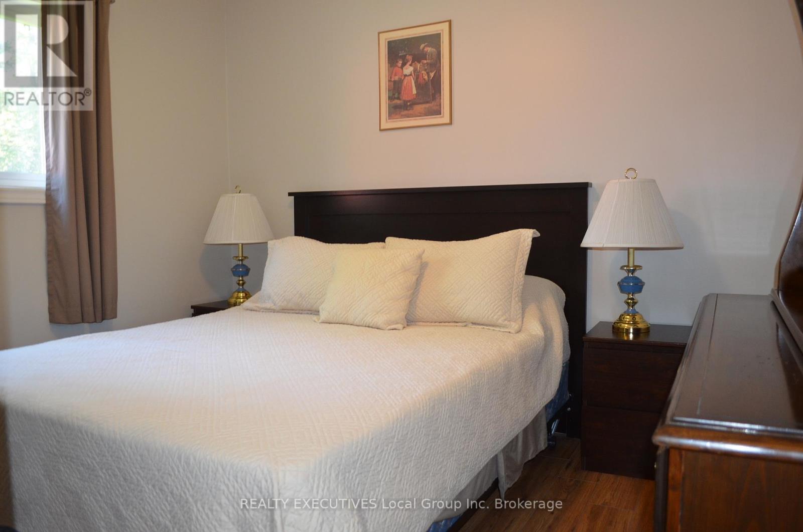 11 Chalet Road, Powassan, Ontario  P0H 2L0 - Photo 36 - X12861388