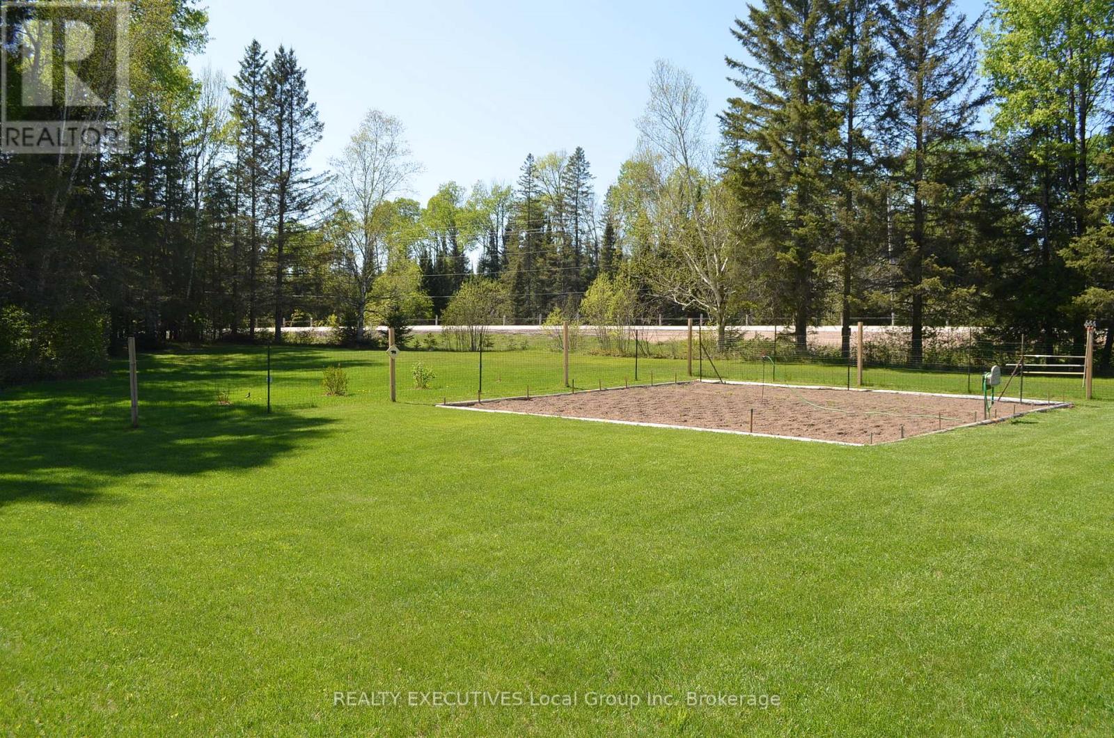 11 Chalet Road, Powassan, Ontario  P0H 2L0 - Photo 48 - X12861388