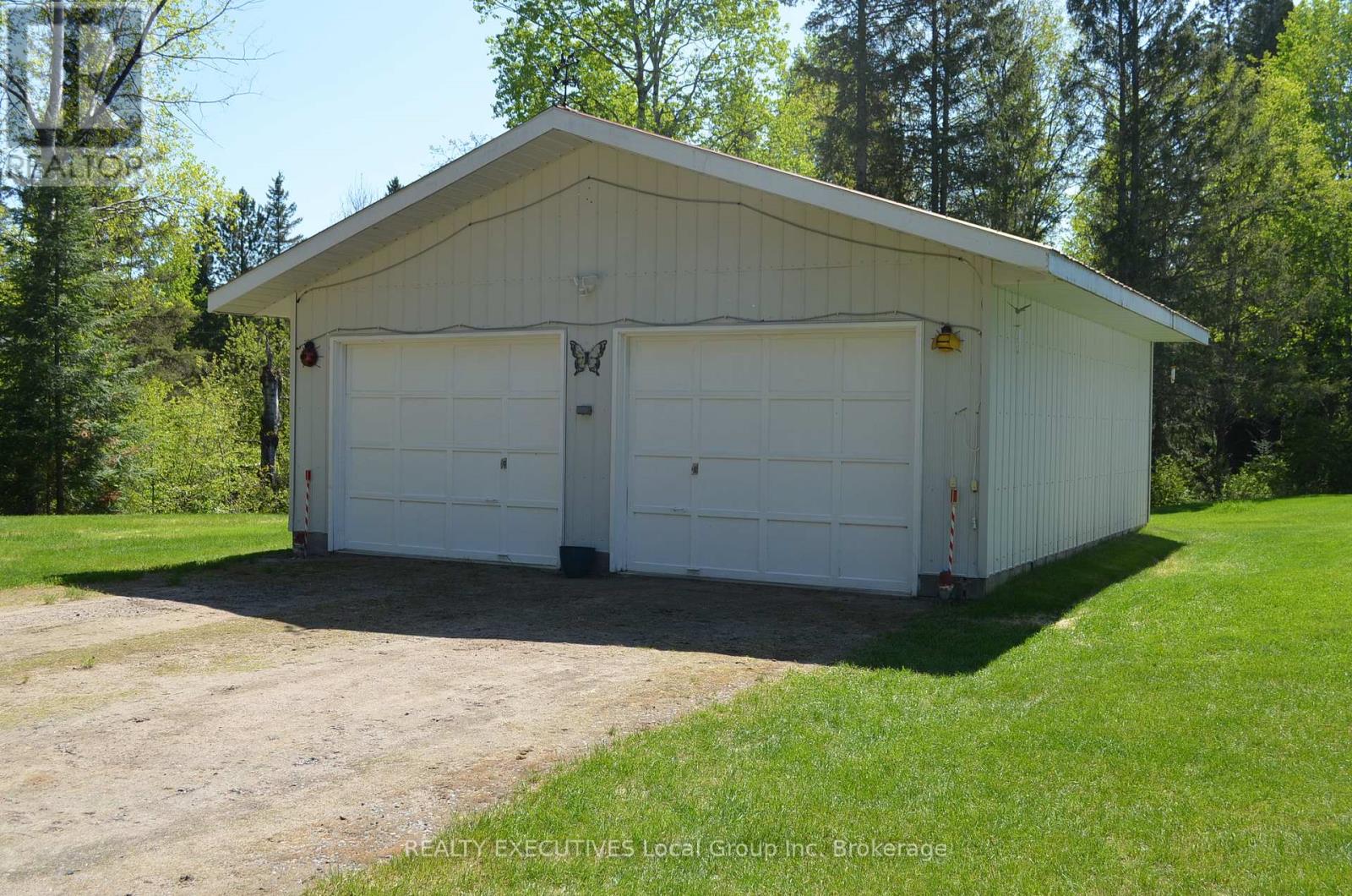 11 Chalet Road, Powassan, Ontario  P0H 2L0 - Photo 6 - X12861388