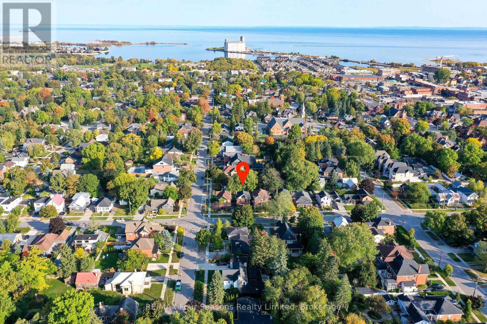 143 Fourth Street W, Collingwood, Ontario  L9Y 1R6 - Photo 2 - S12861304