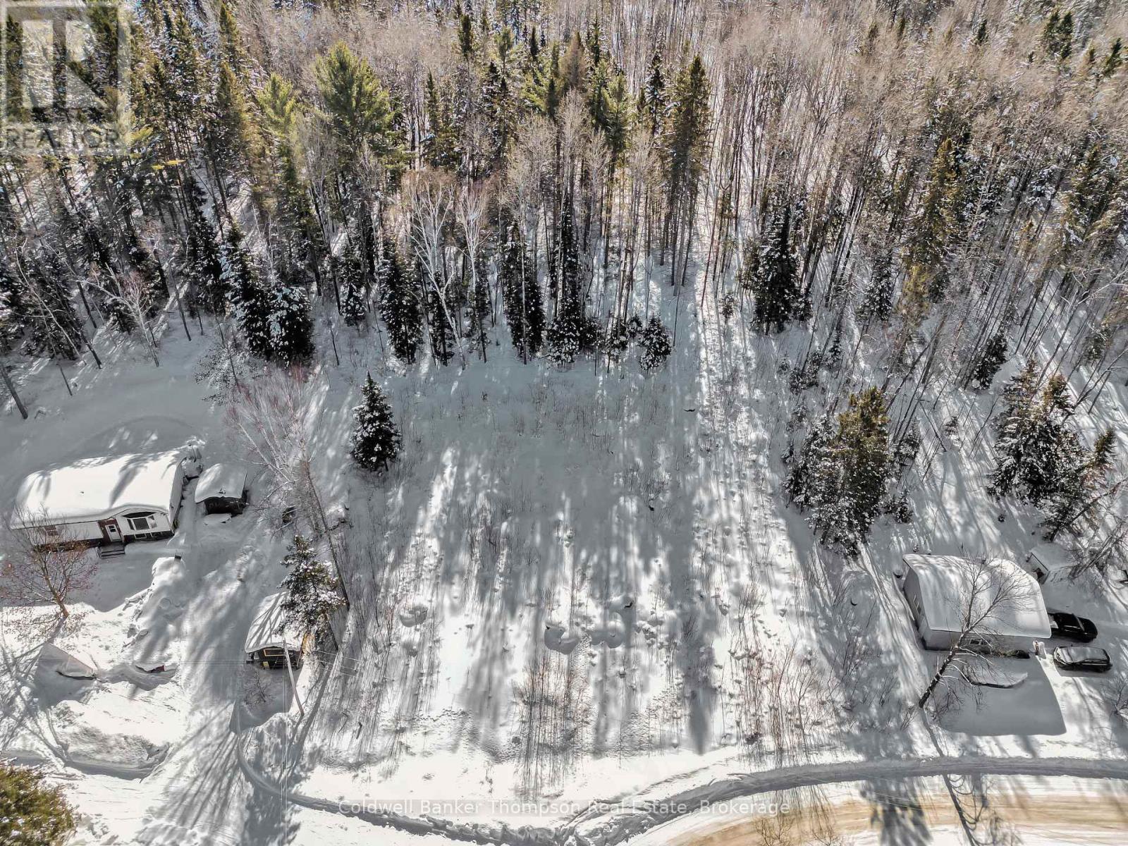 <div class="slider-price">$114,900</div><p>219 Doe Lake Road, Armour, Ontario</p>