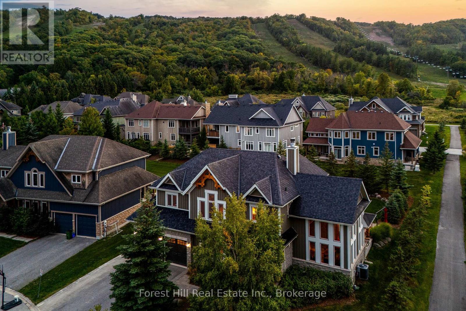 106 Manitou Court, Blue Mountains, Ontario  L9Y 0B6 - Photo 1 - X12861302