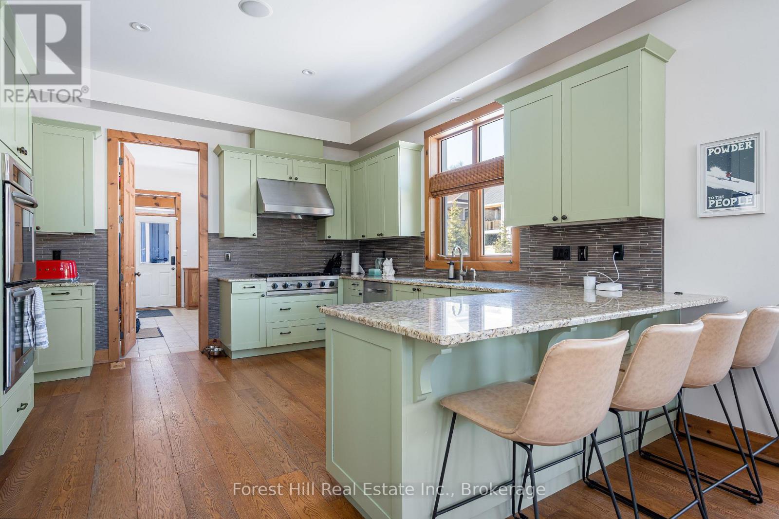 106 Manitou Court, Blue Mountains, Ontario  L9Y 0B6 - Photo 11 - X12861302