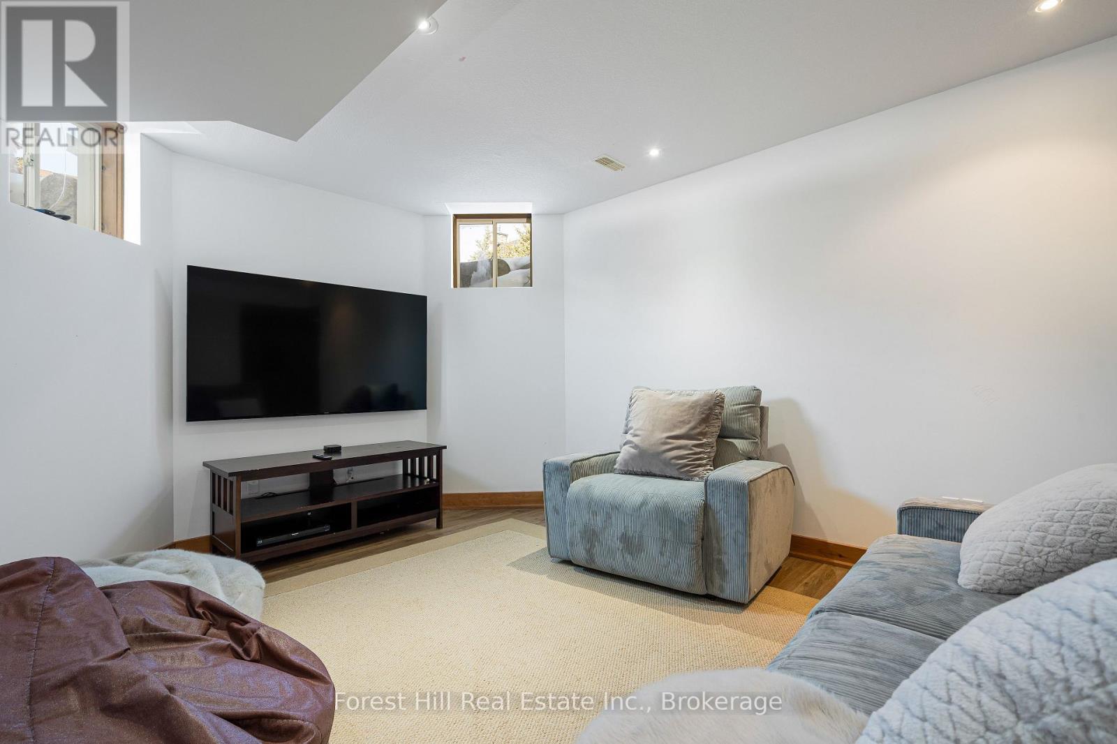 106 Manitou Court, Blue Mountains, Ontario  L9Y 0B6 - Photo 33 - X12861302