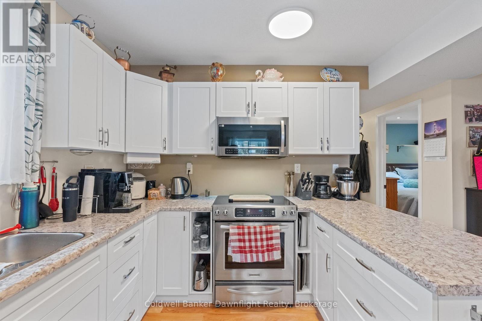 117 Mill Street, North Middlesex, Ontario  N0M 2K0 - Photo 32 - X12861366