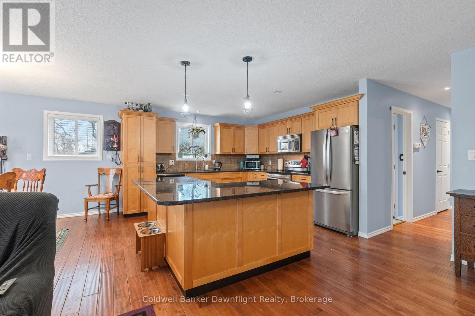 117 Mill Street, North Middlesex, Ontario  N0M 2K0 - Photo 7 - X12861366