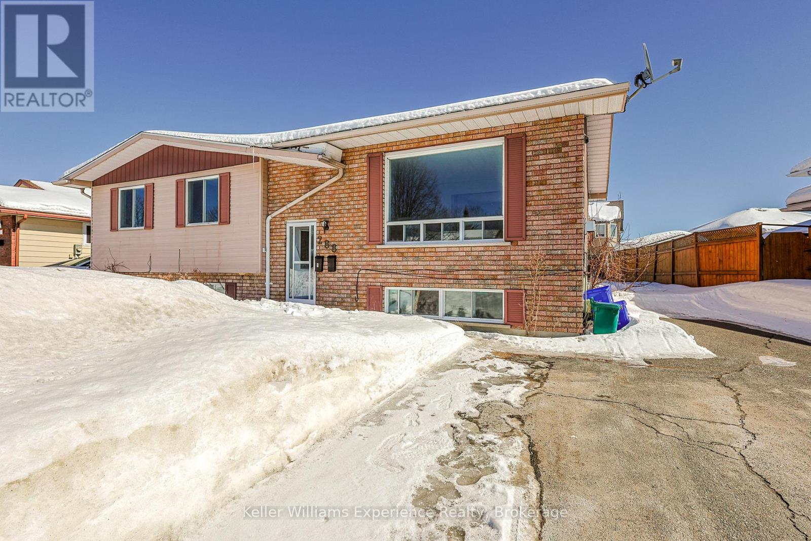 288 Third Avenue, Greater Sudbury, Ontario  P3B 4A1 - Photo 2 - X12861392
