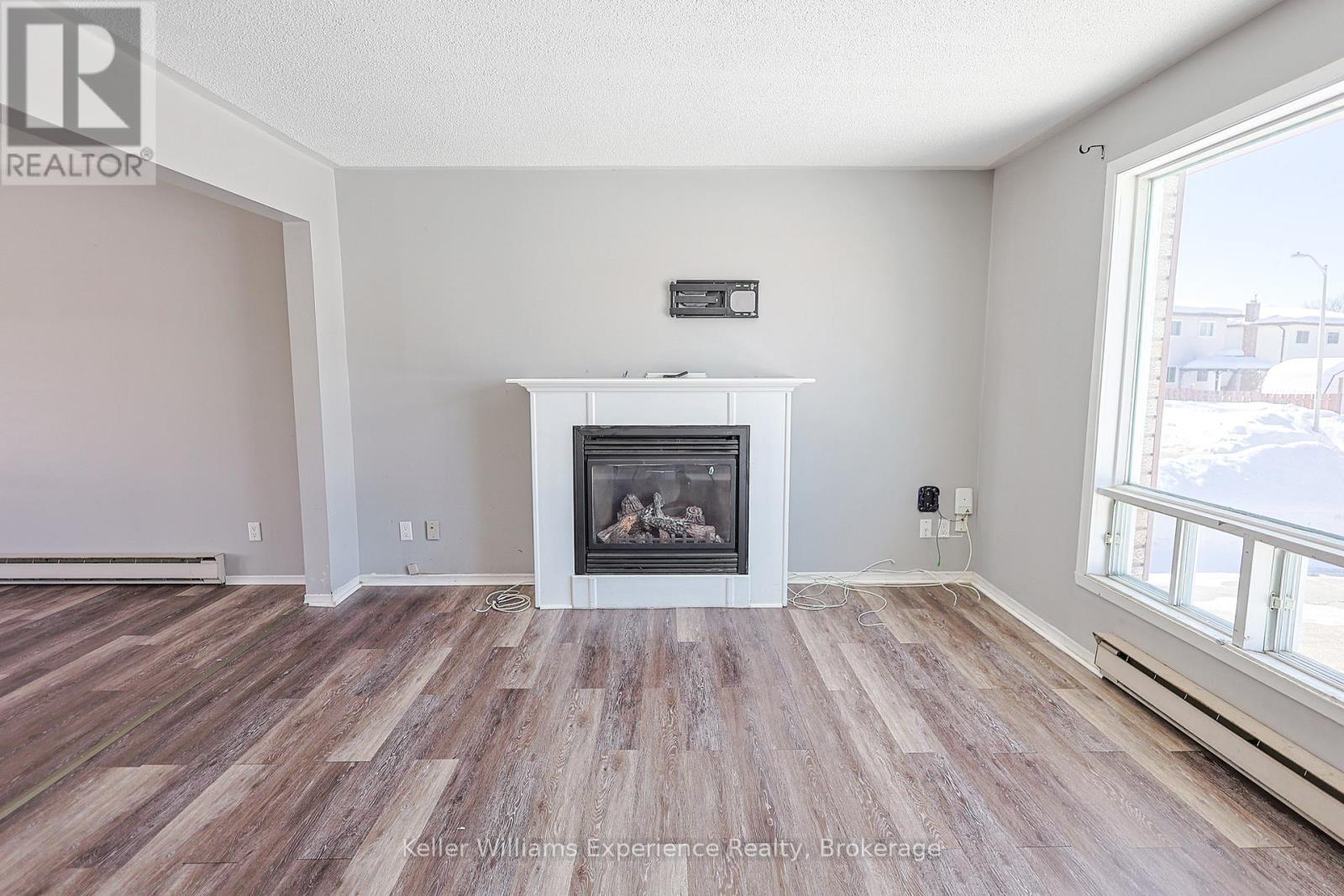 288 Third Avenue, Greater Sudbury, Ontario  P3B 4A1 - Photo 5 - X12861392