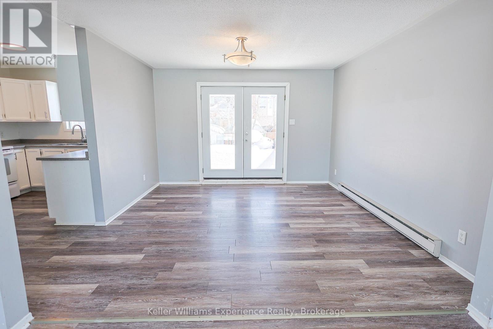 288 Third Avenue, Greater Sudbury, Ontario  P3B 4A1 - Photo 8 - X12861392