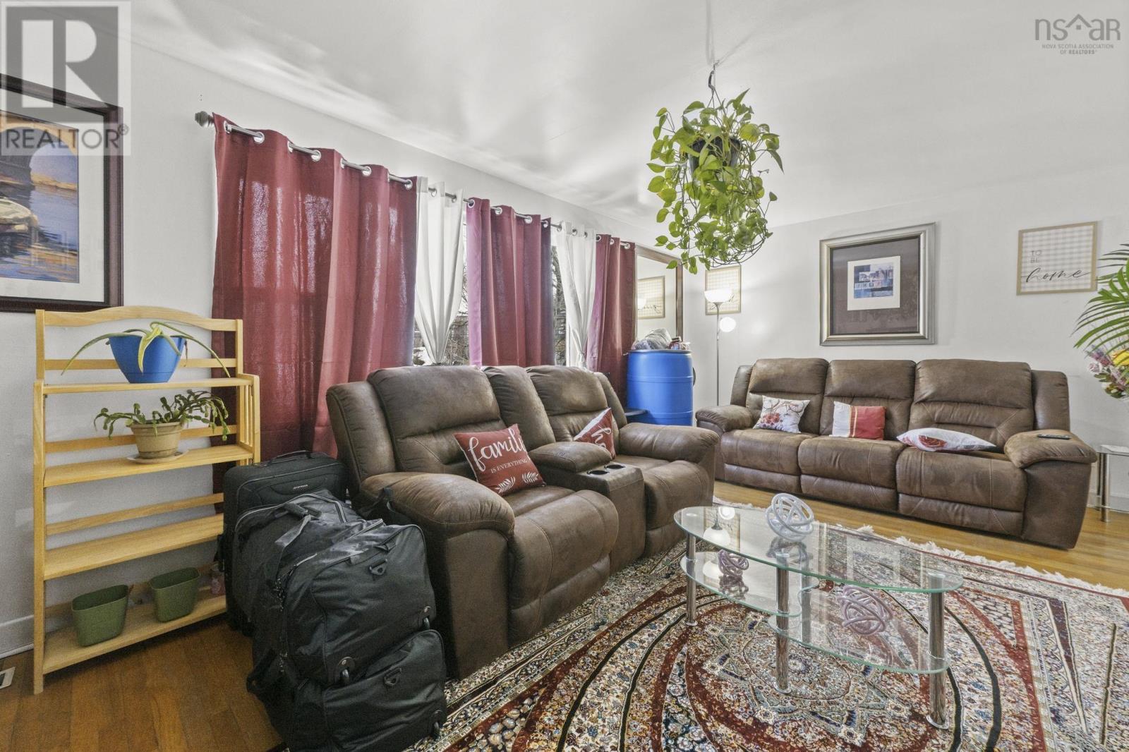 11 Foston Street, Dartmouth, Nova Scotia  B2Y 3T9 - Photo 9 - 202603894