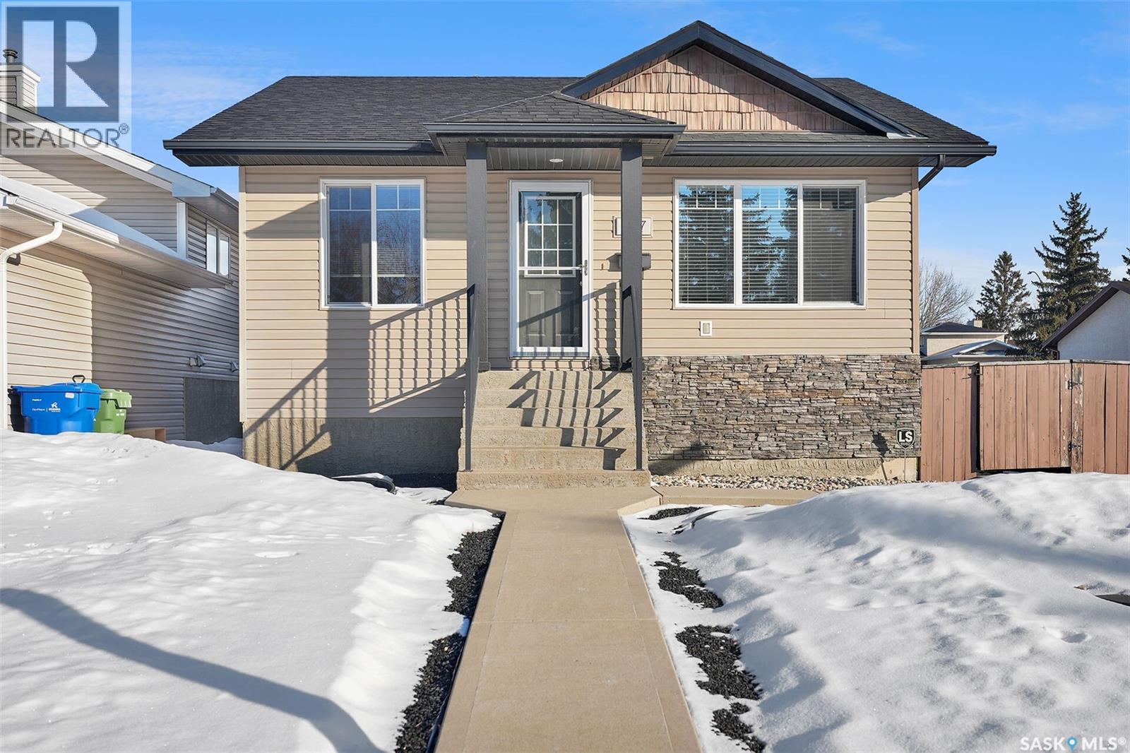 347 Sangster Boulevard, Regina, Saskatchewan  S4R 8V3 - Photo 2 - SK029969