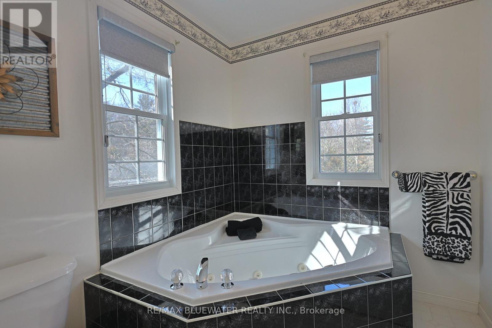 #8 - 9826 Northville Crescent, Lambton Shores, Ontario  N0M 1T0 - Photo 31 - X12861312