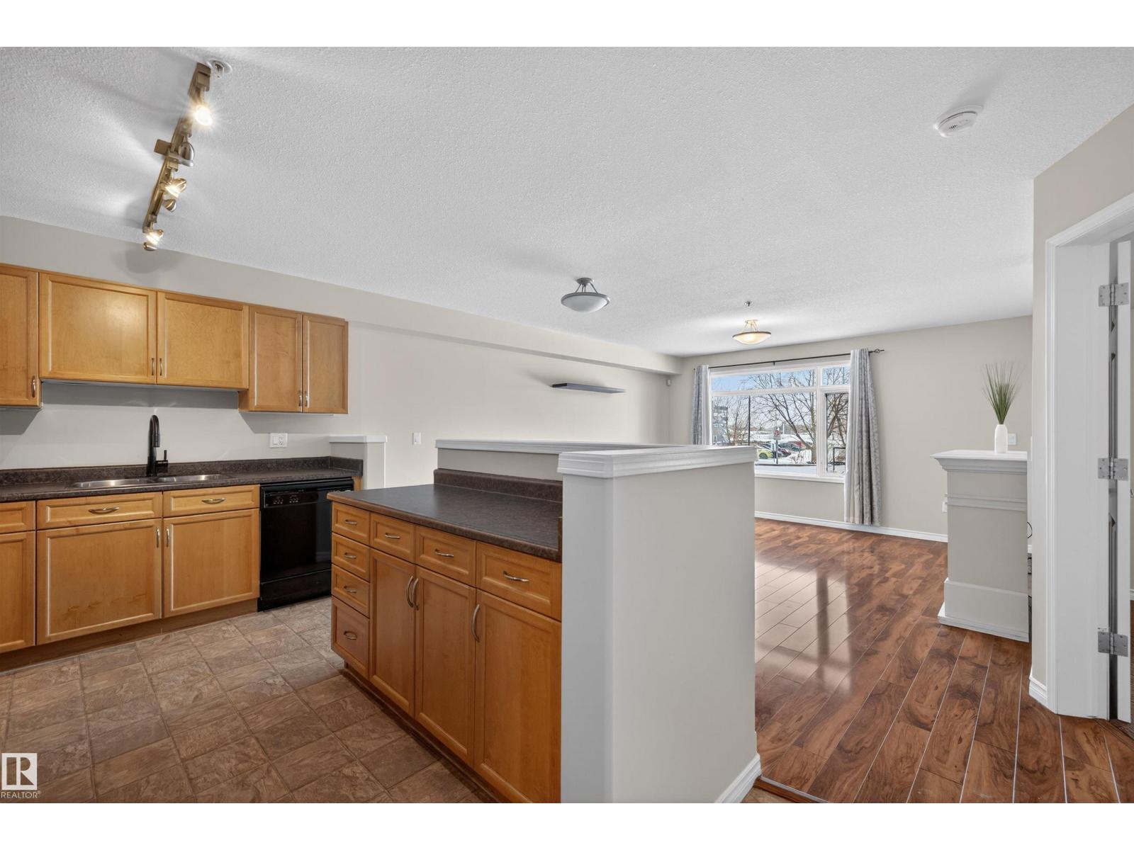 #102 1589 Glastonbury Bv Nw, Edmonton, Alberta  T5T 2V1 - Photo 6 - E4476301