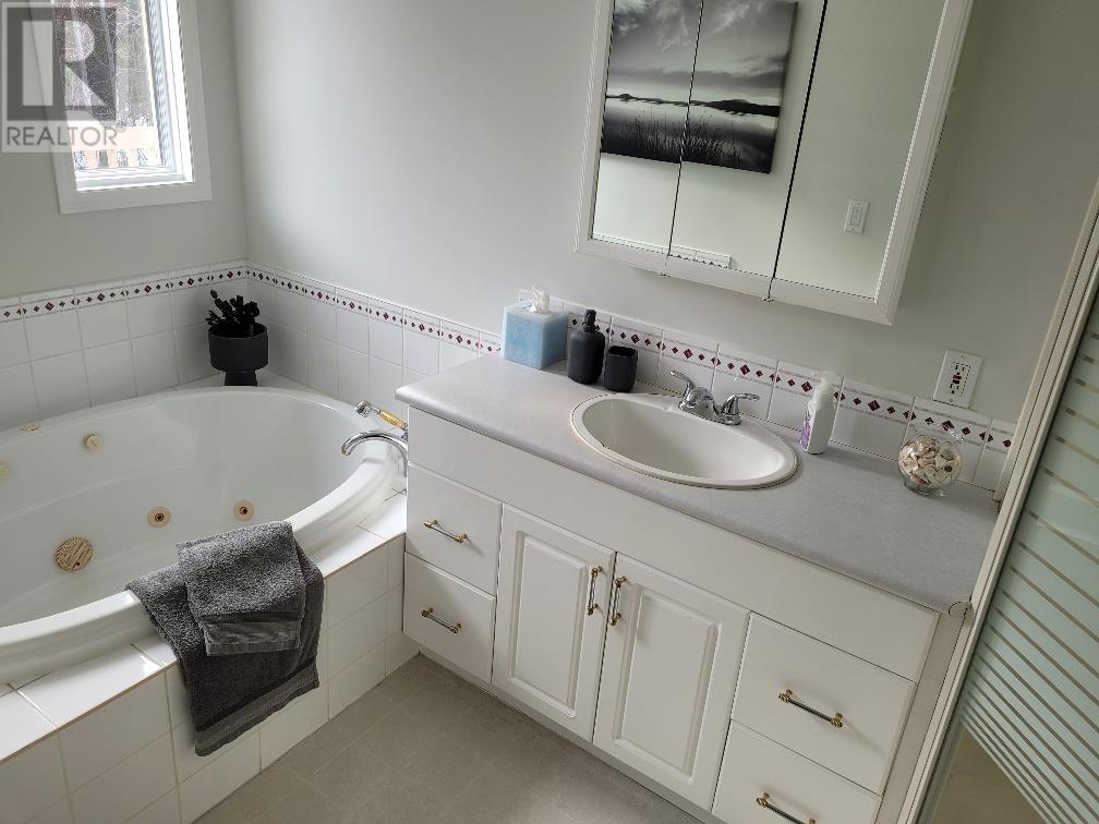 34 Wabigoon Dr W, Dryden, Ontario  P8N 3K3 - Photo 8 - TB2600235