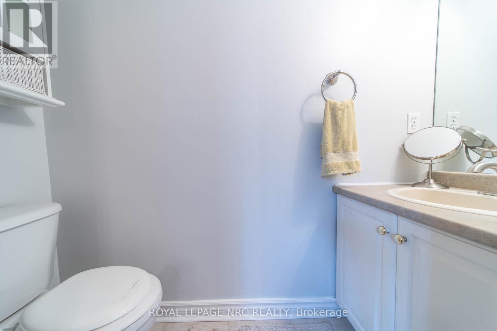 202b - 1061 Vansickle Road N, St. Catharines, Ontario  L2S 2X4 - Photo 11 - X12861382