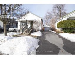 106 PHILLIP AVENUE, Toronto, Ontario