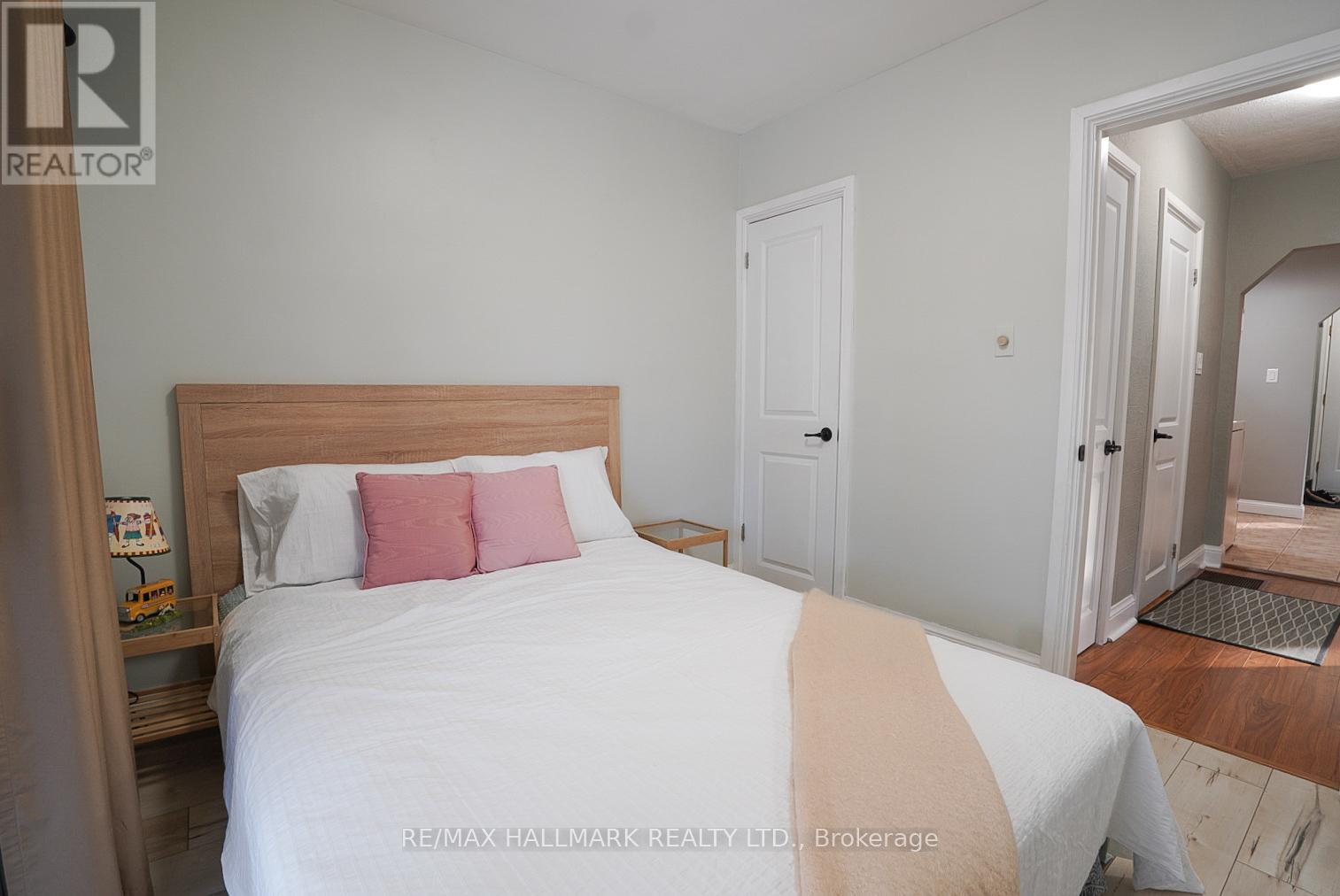 106 Phillip Avenue, Toronto, Ontario  M1N 3R4 - Photo 15 - E12855260