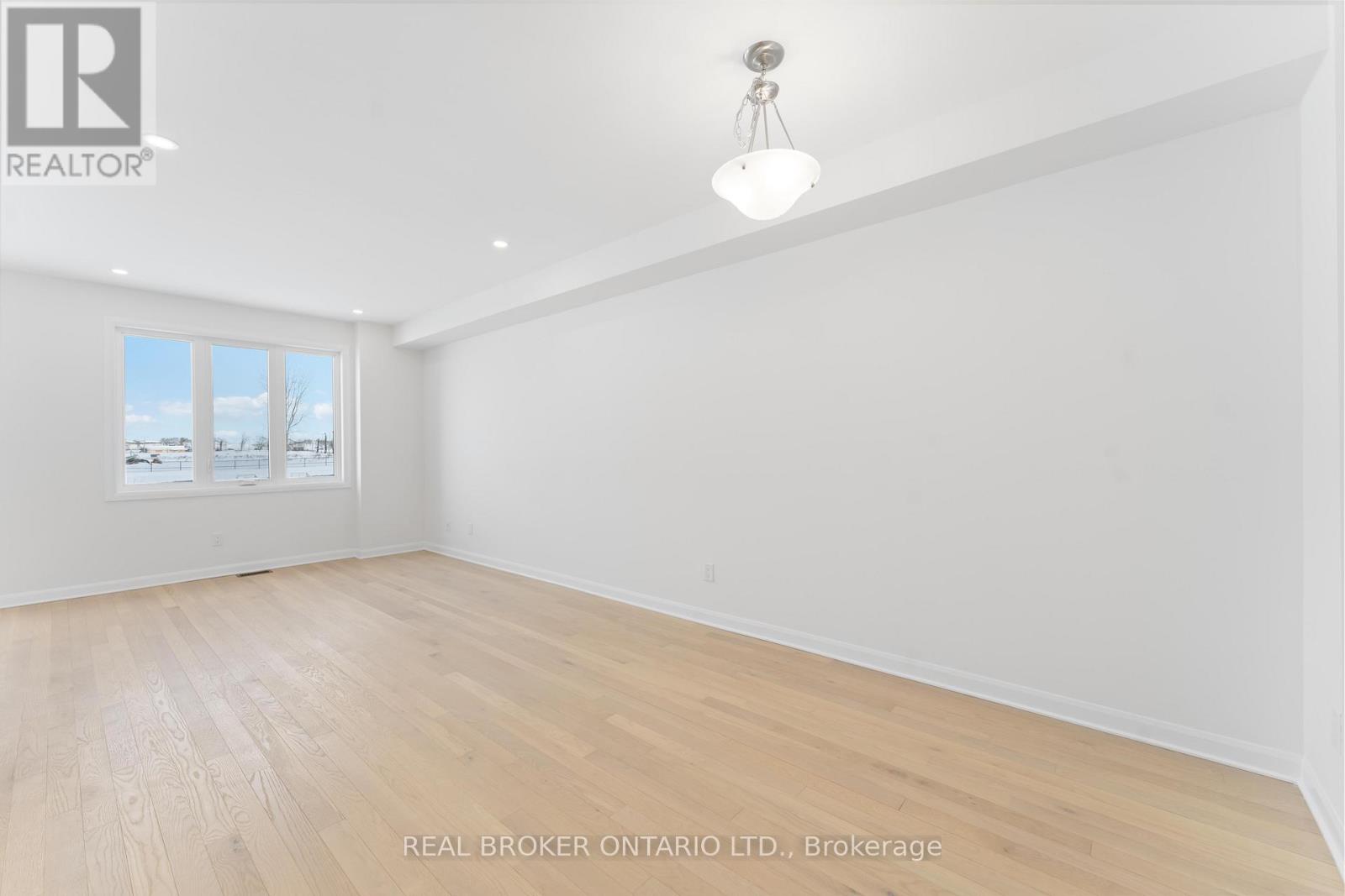 661 Hamsa Street, Ottawa, Ontario  K2J 6Z7 - Photo 3 - X12849160