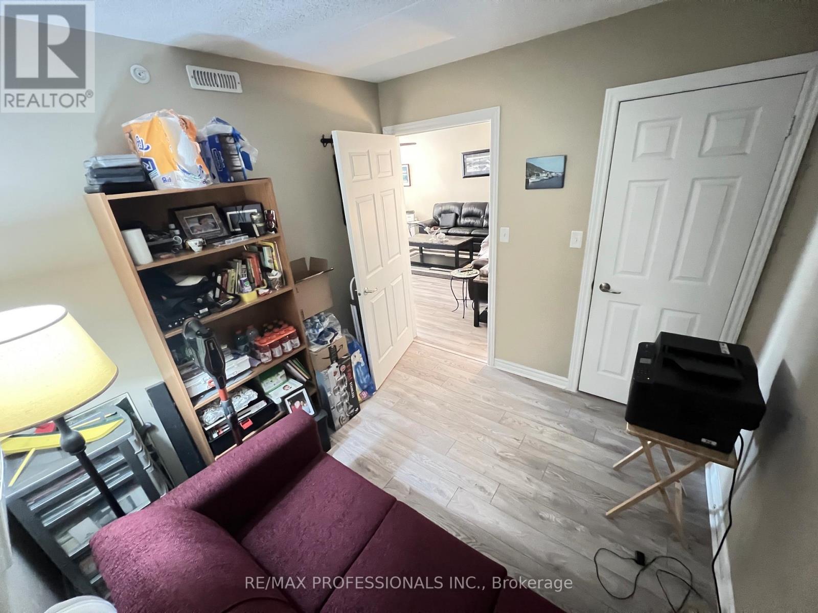 107 - 1390 Main Street E, Milton, Ontario  L9T 7S9 - Photo 11 - W12856964