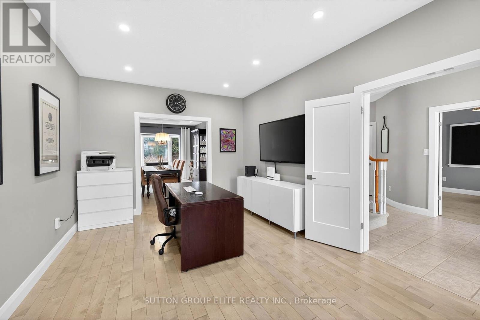 11 Elderberry Lane, Hamilton, Ontario  L0R 1H2 - Photo 9 - X12814206