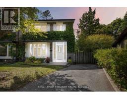 104 BILLINGTON CRESCENT, Toronto, Ontario