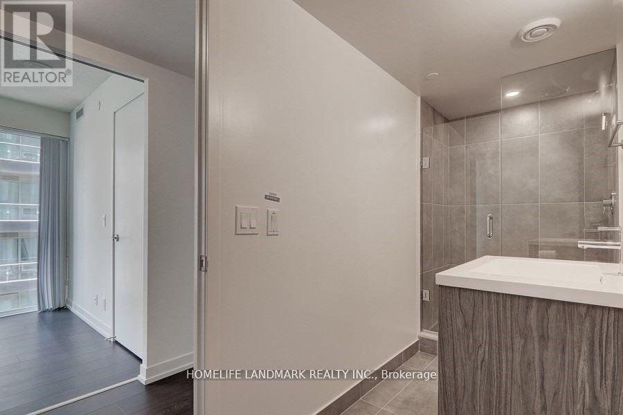 1802 - 60 Shuter Street, Toronto, Ontario  M5B 0B7 - Photo 4 - C12861418