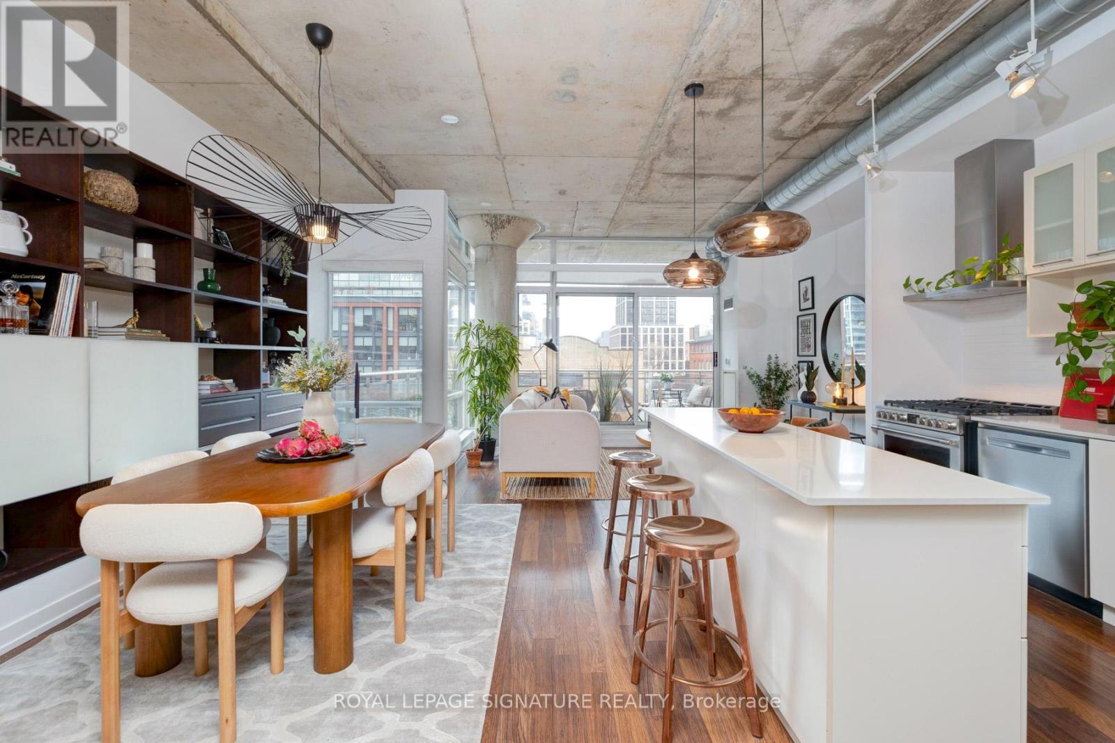 513 - 66 PORTLAND STREET, Toronto, Ontario