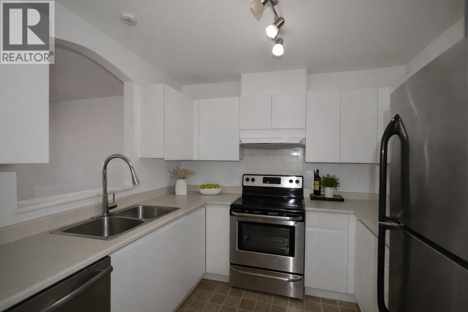 217 8180 Jones Road, Richmond, British Columbia  V6Y 3Z6 - Photo 2 - R3097305