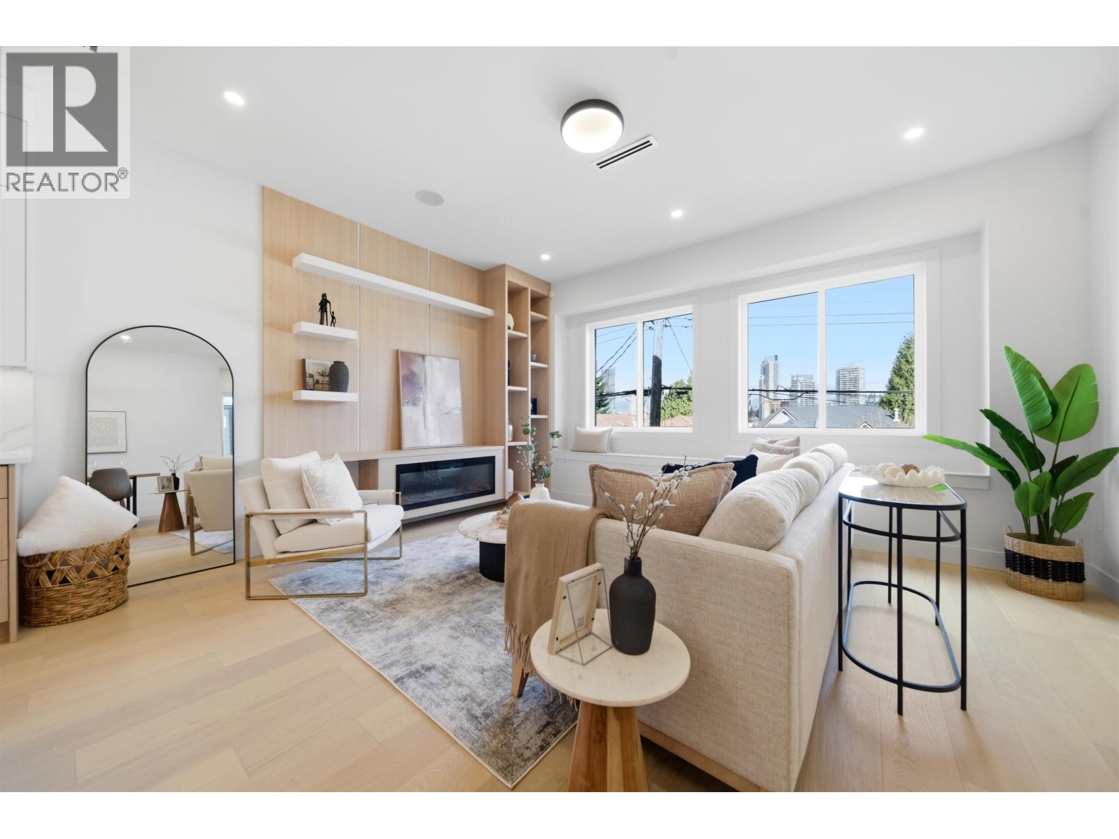 1 5406 Manor Street, Burnaby, British Columbia  V5G 1B7 - Photo 5 - R3097306