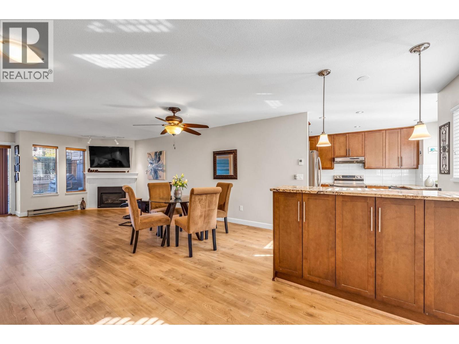 103 245 W 15th Street, North Vancouver, British Columbia  V7M 1S3 - Photo 5 - R3097327