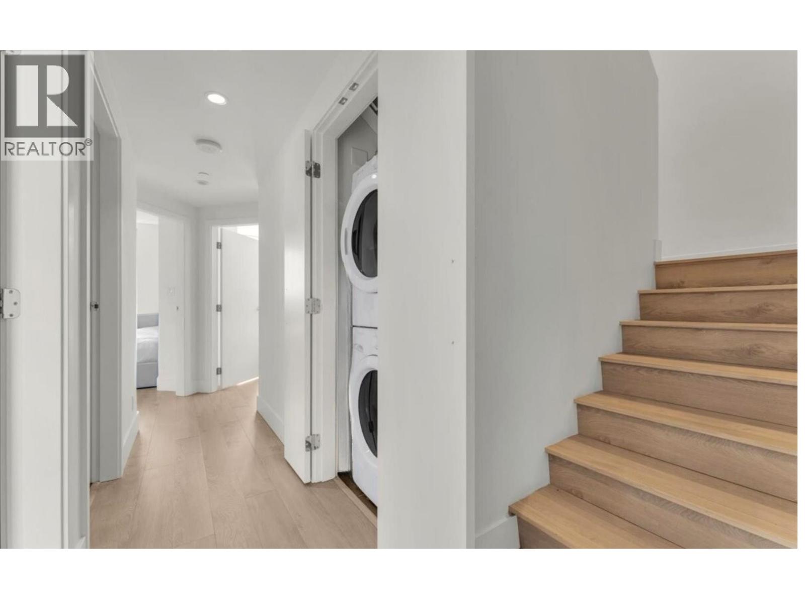 405 680 Seylynn Crescent, North Vancouver, British Columbia  V7J 0B5 - Photo 8 - R3097333