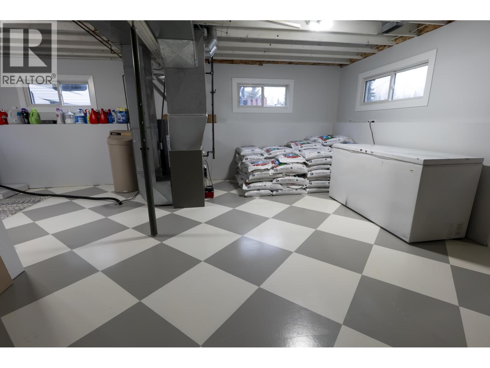 432 Vanderview Drive, Vanderhoof, British Columbia  V0J 3A0 - Photo 25 - R3097335