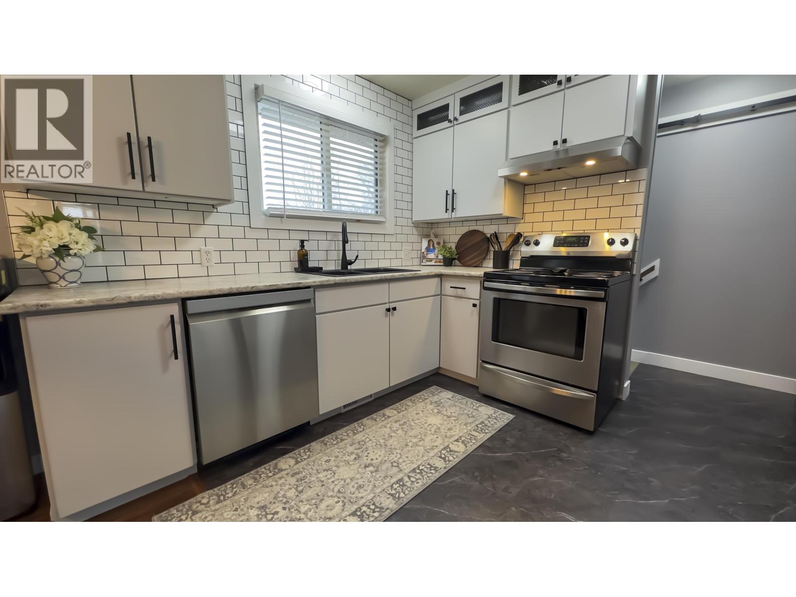 432 Vanderview Drive, Vanderhoof, British Columbia  V0J 3A0 - Photo 5 - R3097335