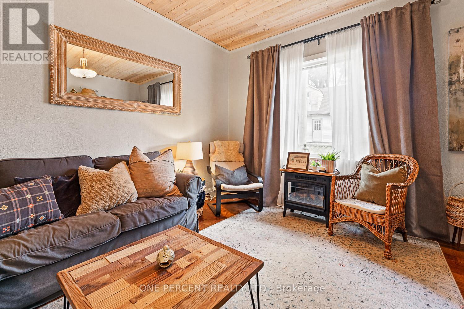 3 Bird Avenue, Brampton (Downtown Brampton), Ontario  L6V 1K8 - Photo 6 - W12770074