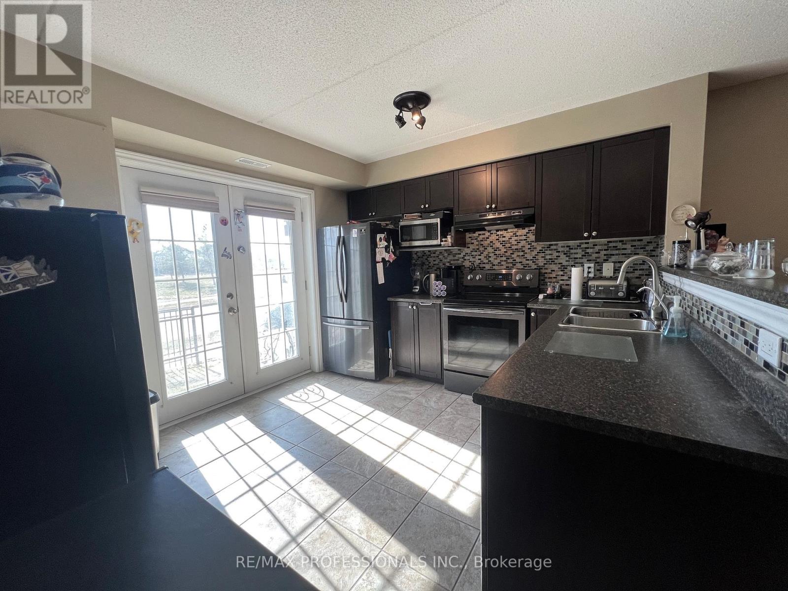 107 - 1390 Main Street E, Milton, Ontario  L9T 7S9 - Photo 18 - W12856964