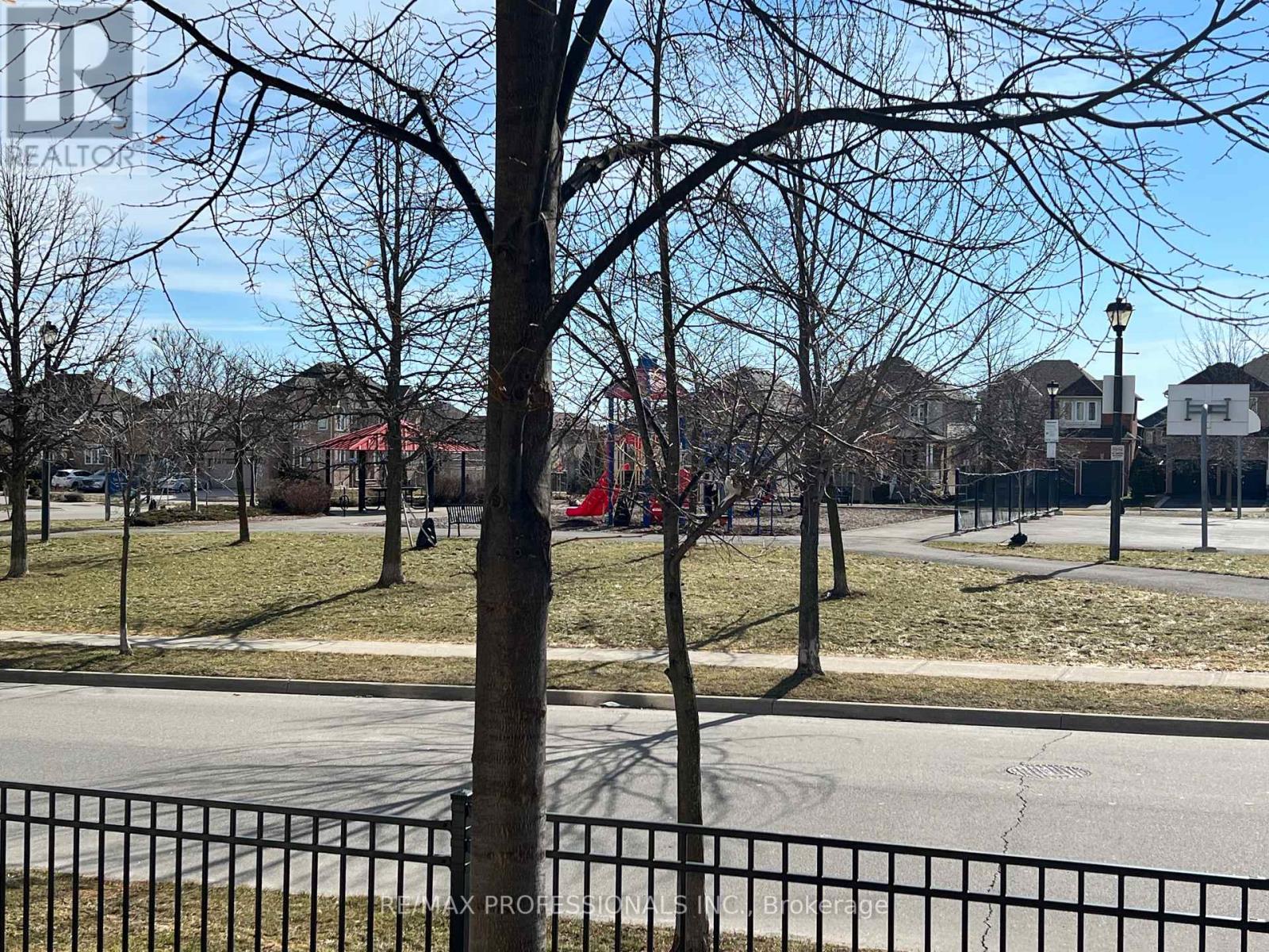 107 - 1390 Main Street E, Milton, Ontario  L9T 7S9 - Photo 34 - W12856964