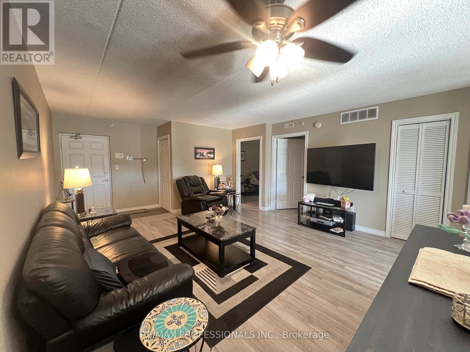 107 - 1390 Main Street E, Milton, Ontario  L9T 7S9 - Photo 9 - W12856964