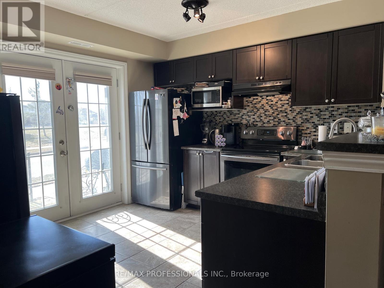 107 - 1390 Main Street E, Milton, Ontario  L9T 7S9 - Photo 17 - W12856964