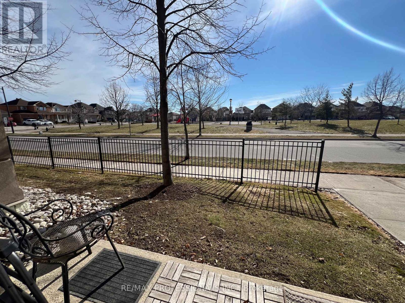 107 - 1390 Main Street E, Milton, Ontario  L9T 7S9 - Photo 33 - W12856964