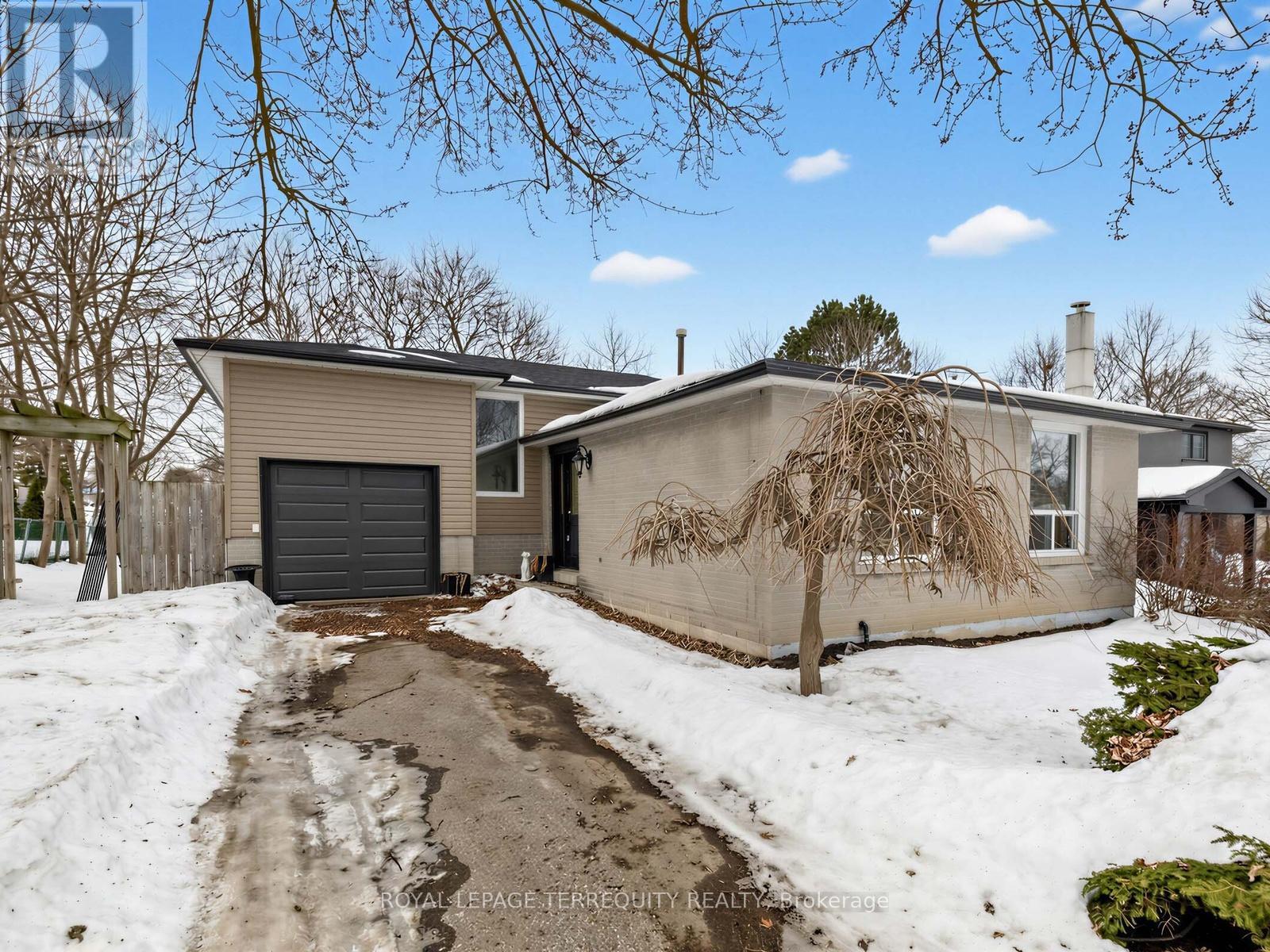 8 WILLIAM SMART ROAD, new tecumseth (tottenham), Ontario