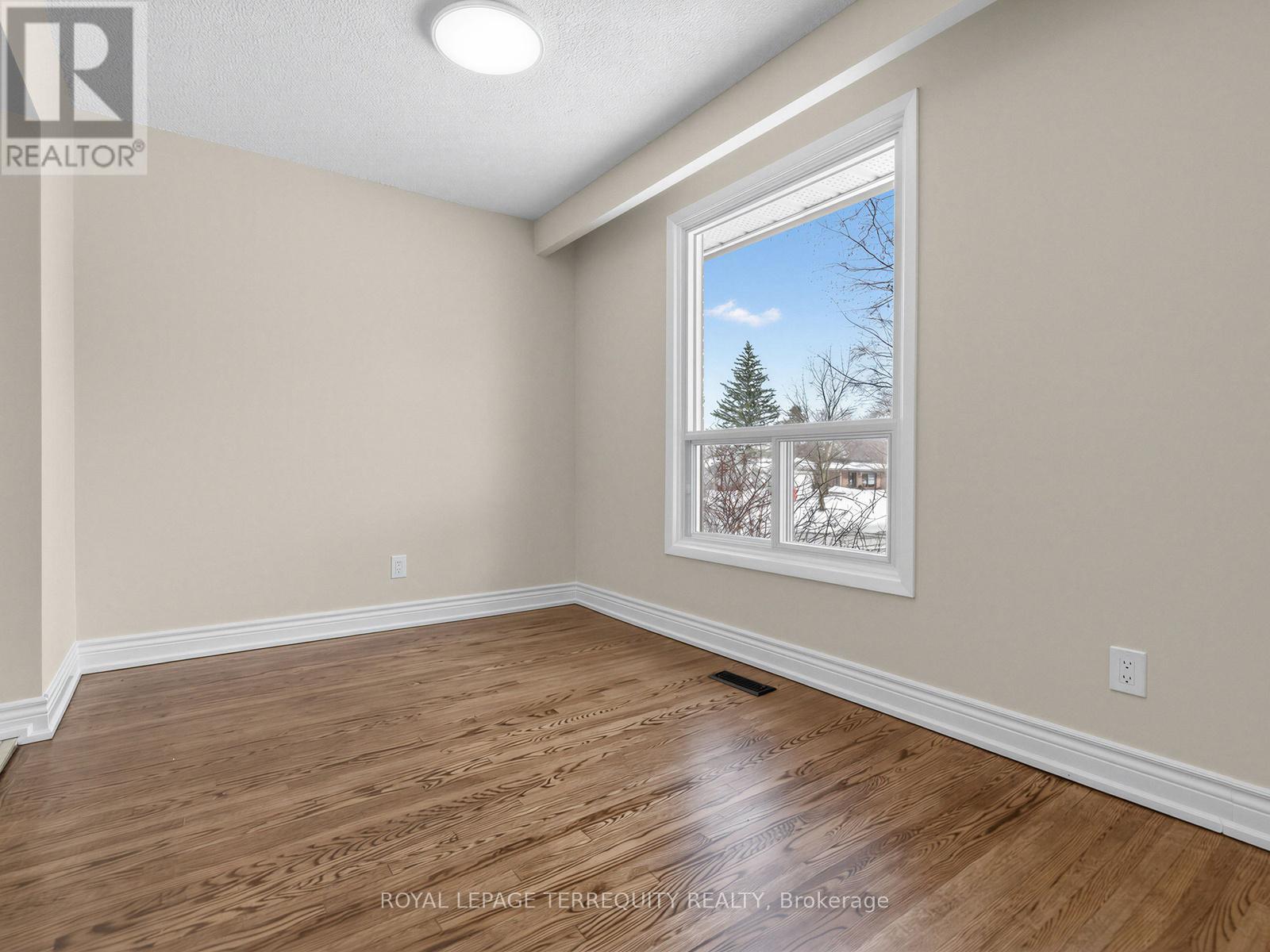 8 William Smart Road, New Tecumseth (Tottenham), Ontario  L0G 1W0 - Photo 12 - N12861314