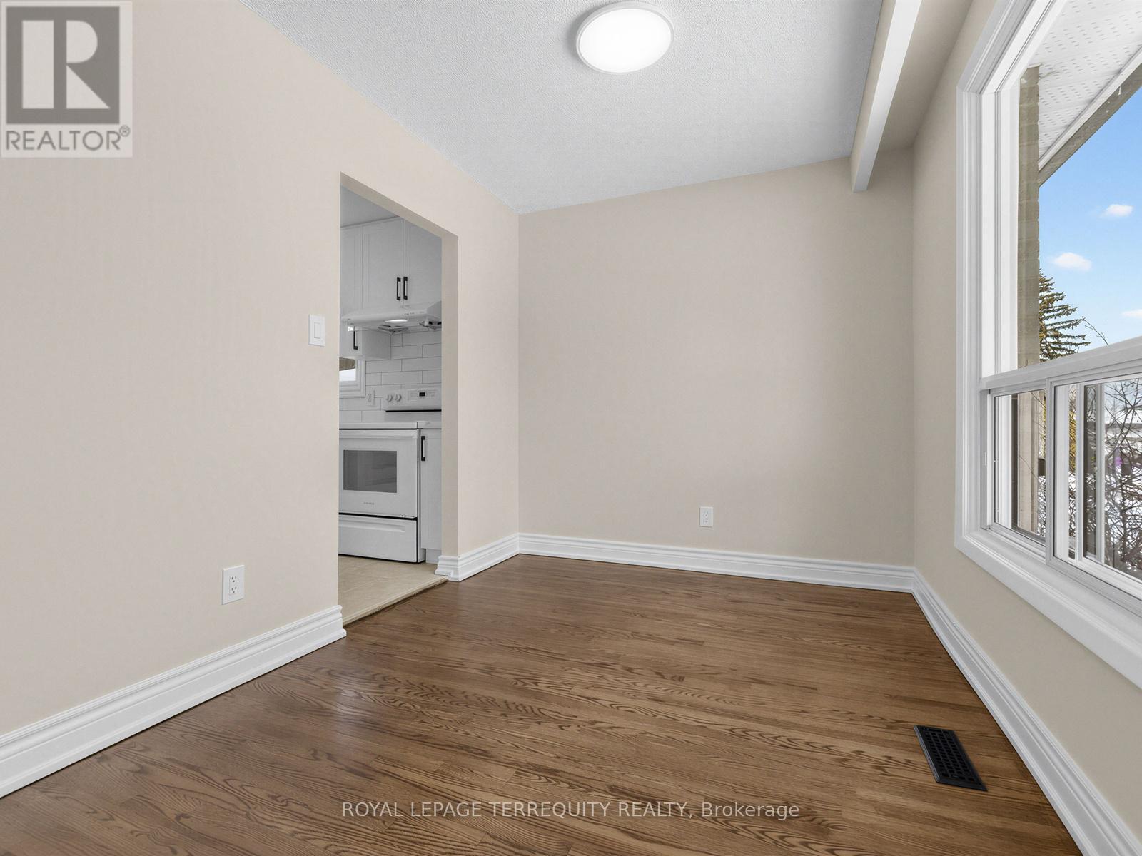 8 William Smart Road, New Tecumseth (Tottenham), Ontario  L0G 1W0 - Photo 13 - N12861314