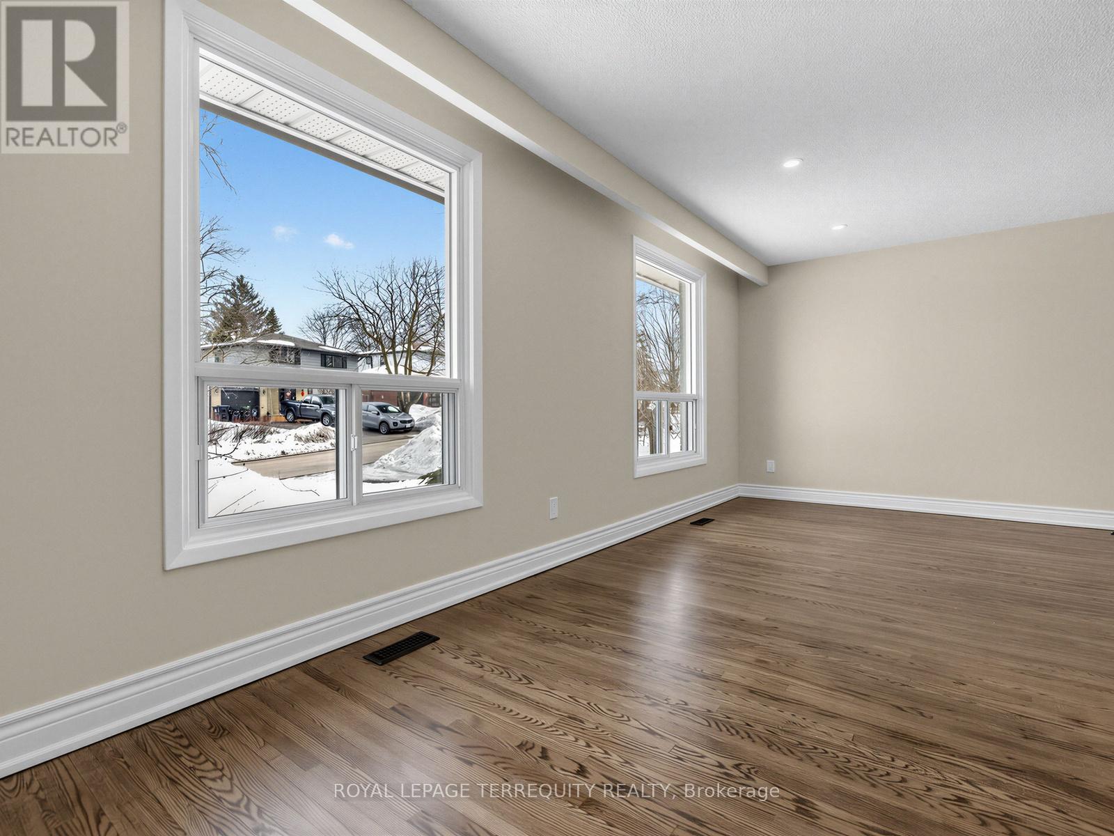 8 William Smart Road, New Tecumseth (Tottenham), Ontario  L0G 1W0 - Photo 14 - N12861314