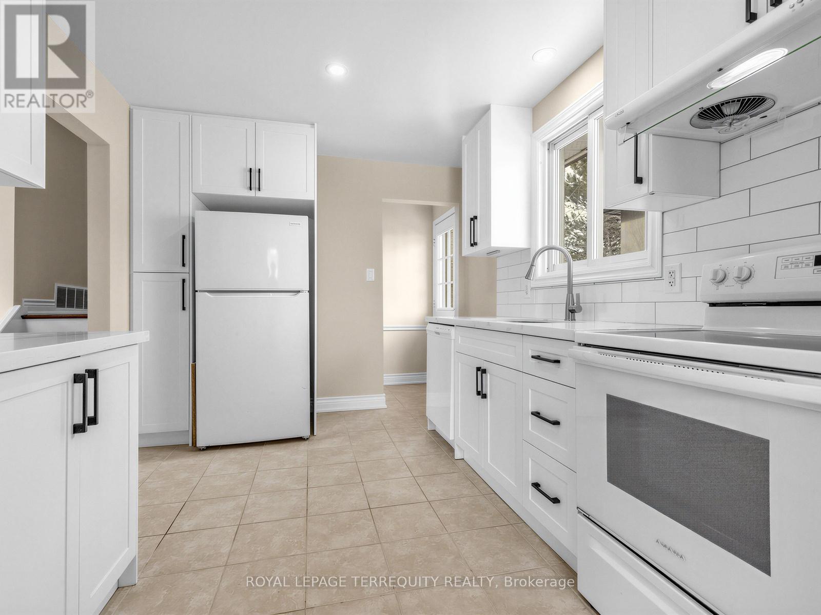 8 William Smart Road, New Tecumseth (Tottenham), Ontario  L0G 1W0 - Photo 17 - N12861314