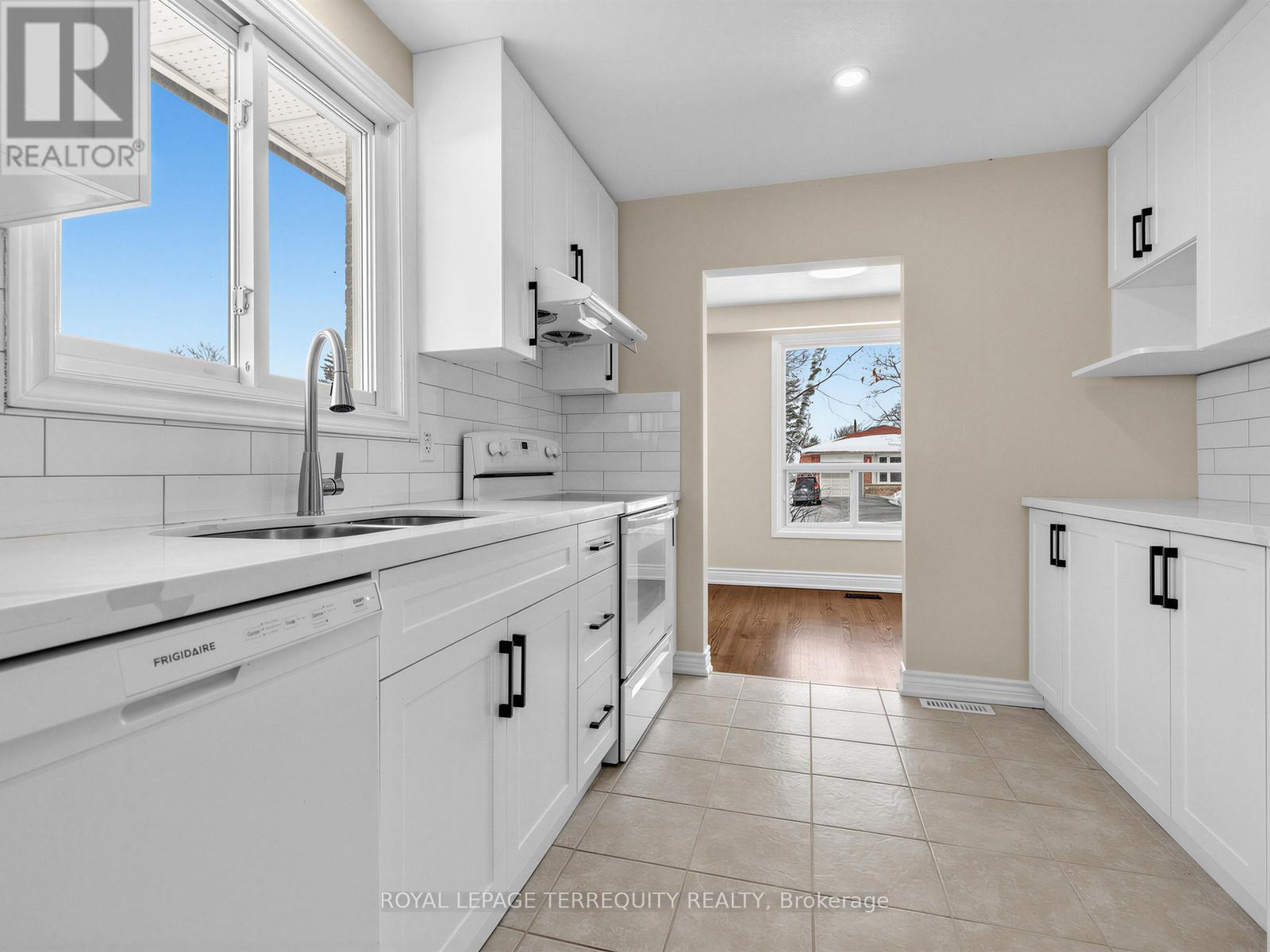 8 William Smart Road, New Tecumseth (Tottenham), Ontario  L0G 1W0 - Photo 18 - N12861314