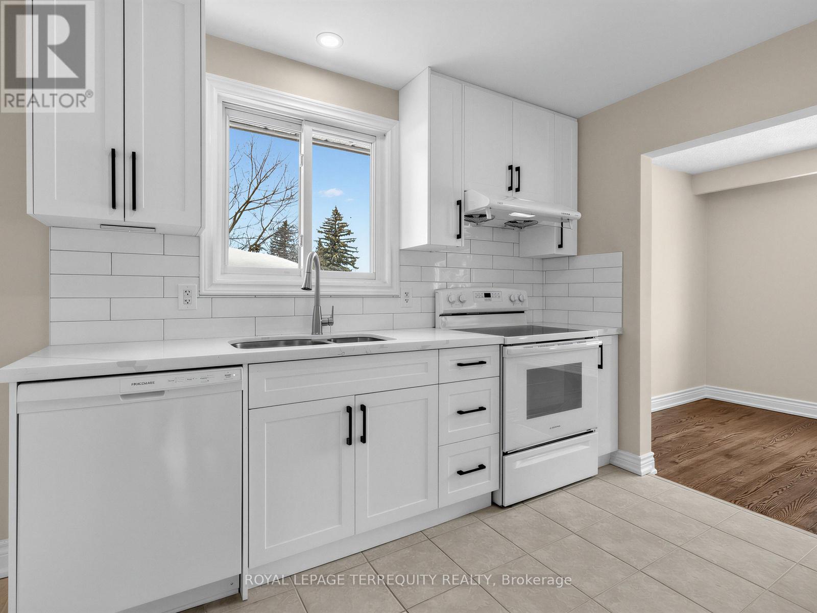 8 William Smart Road, New Tecumseth (Tottenham), Ontario  L0G 1W0 - Photo 20 - N12861314