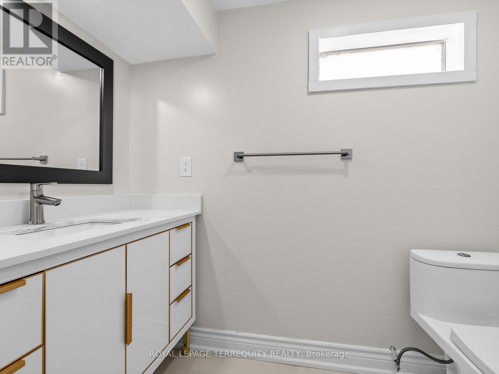 8 William Smart Road, New Tecumseth (Tottenham), Ontario  L0G 1W0 - Photo 34 - N12861314