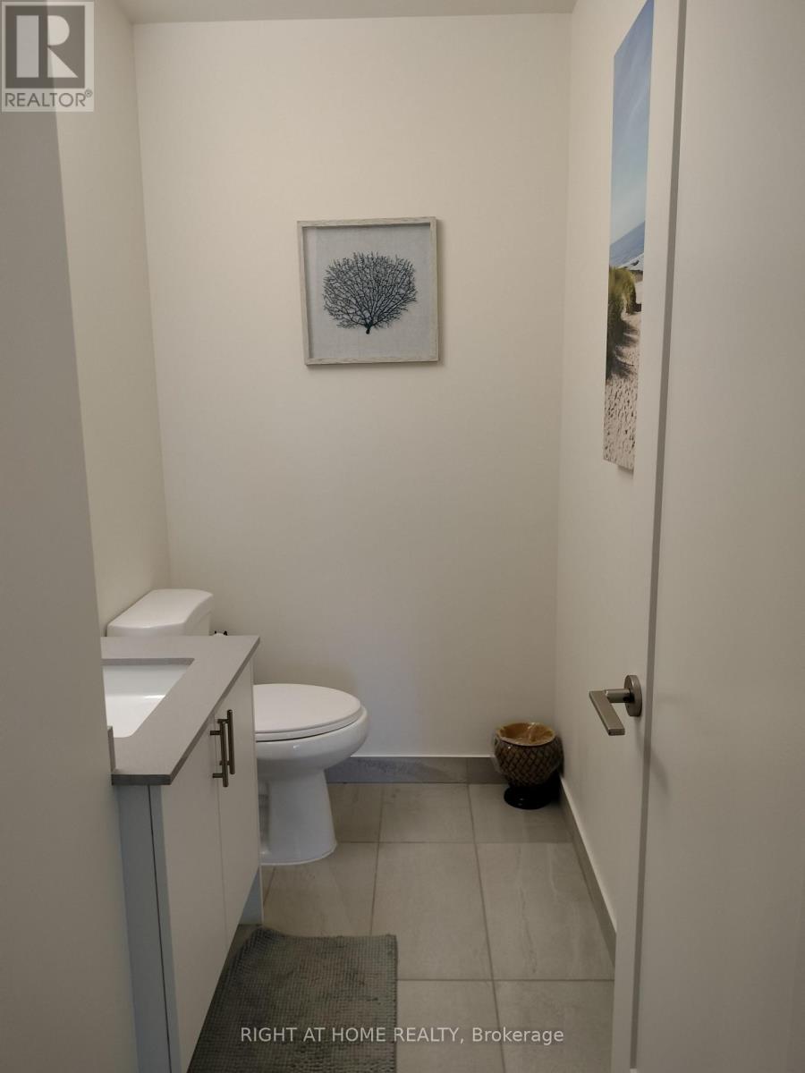 617 - 9000 Jane Street N, Vaughan (Concord), Ontario  L4M 2M9 - Photo 4 - N12861316